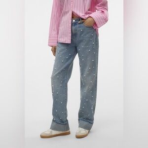 BNWT Vero Moda Straight Leg Pearl Embellished Jean, size 28.